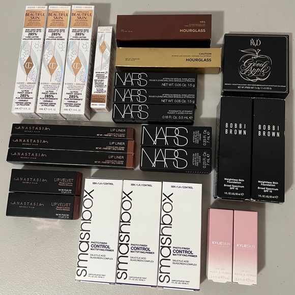 High End Makeup 12 FULL SIZE Products Mystery Bundle - Picture 5 of 8